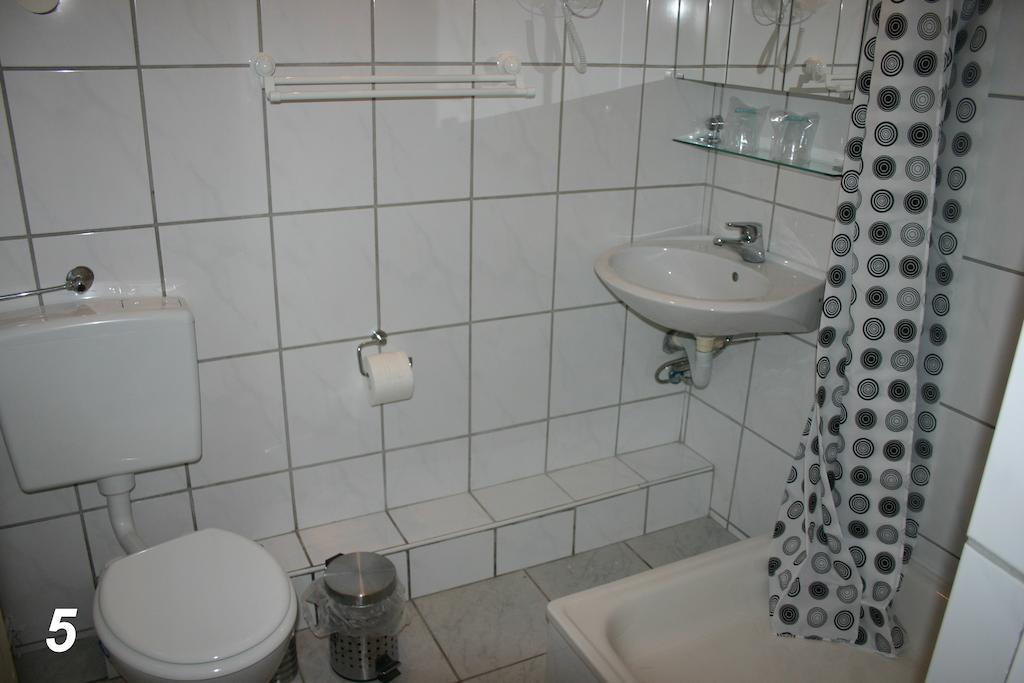 Hotel "Alte Schule" Trogen Номер фото